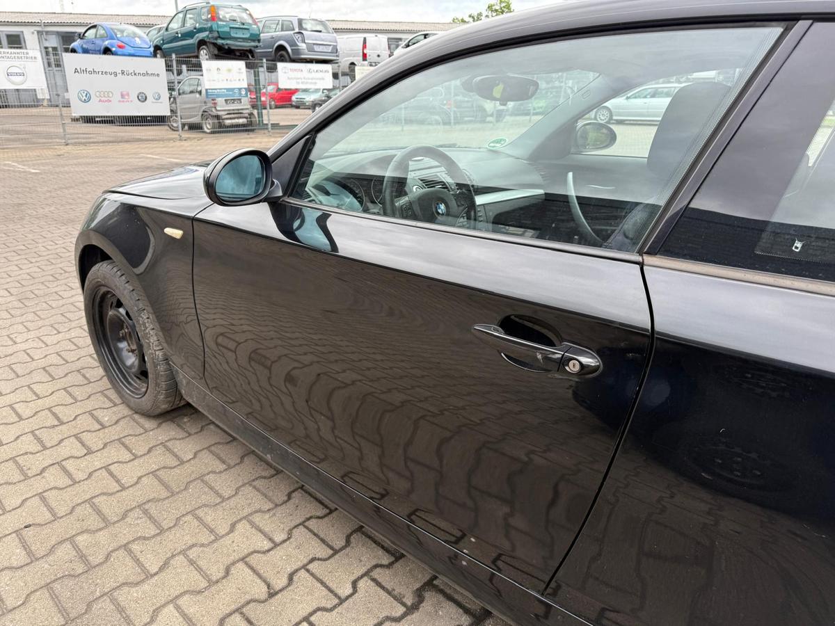 BMW 1er E81 original Tür links 475 Blacksaphire Metallic 3-Türer Rohbau BJ07